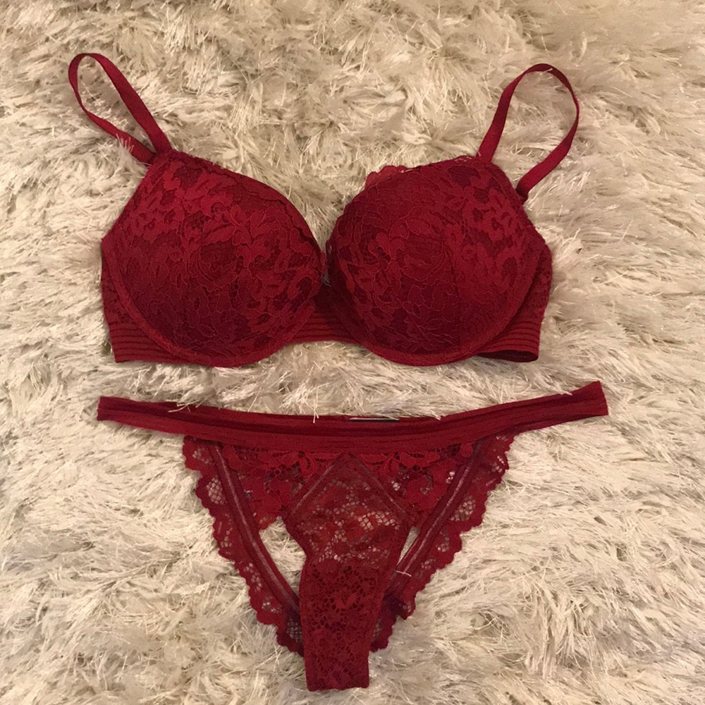 Bra and underwear set